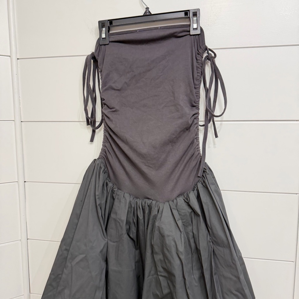 Amy Lynn Alexa Dark Gray Puffball Midi Dress Size Medium 23750 - Picture 11 of 14